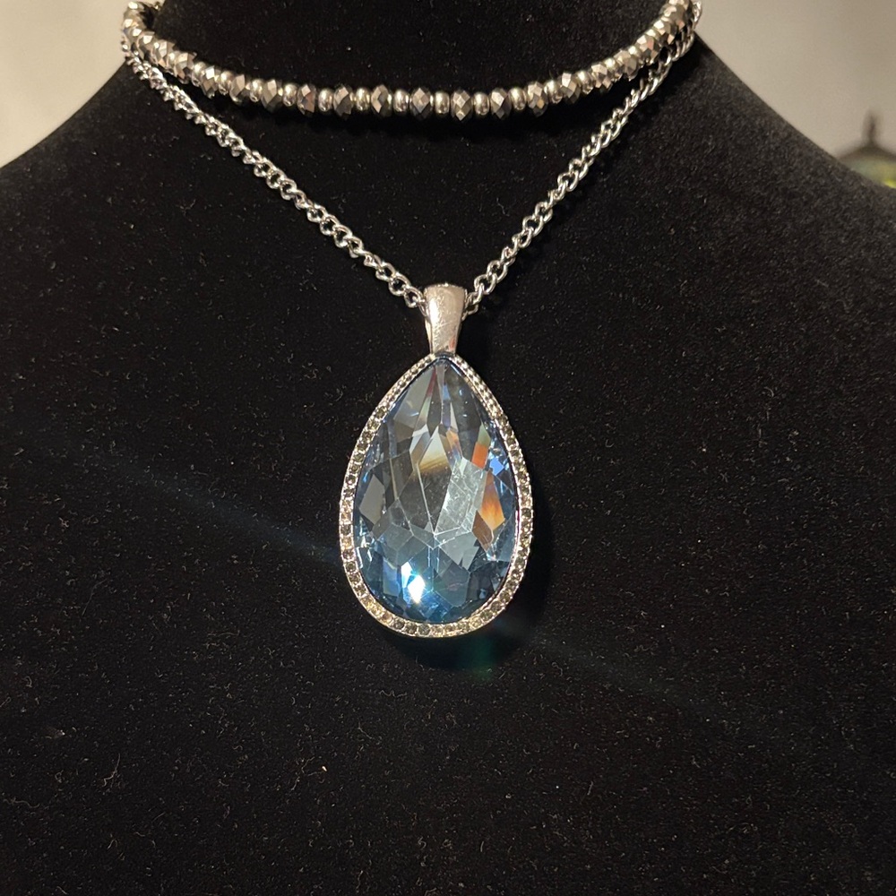 Unlisted Silver-Tone Necklace with Blue Teardrop Crystal Pendant